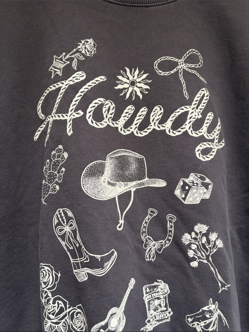 Tres Bien Gray 'Howdy' Graphic Sweatshirt - Picture 2 of 10